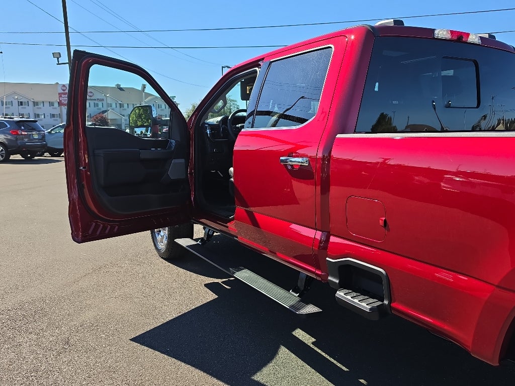 2027 Ford Super Duty LARIAT