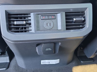 2027 Ford Super Duty LARIAT