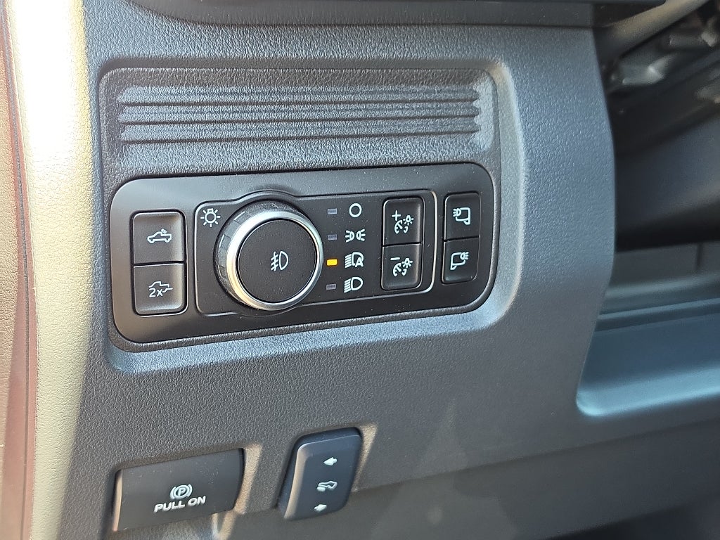 2027 Ford Super Duty LARIAT