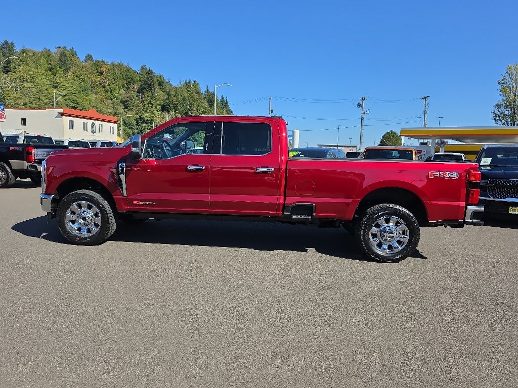 2027 Ford Super Duty LARIAT