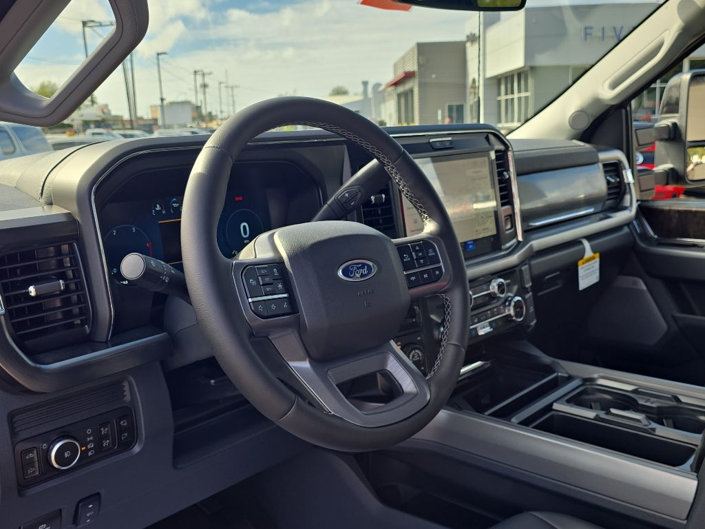 2026 Ford Super Duty LARIAT