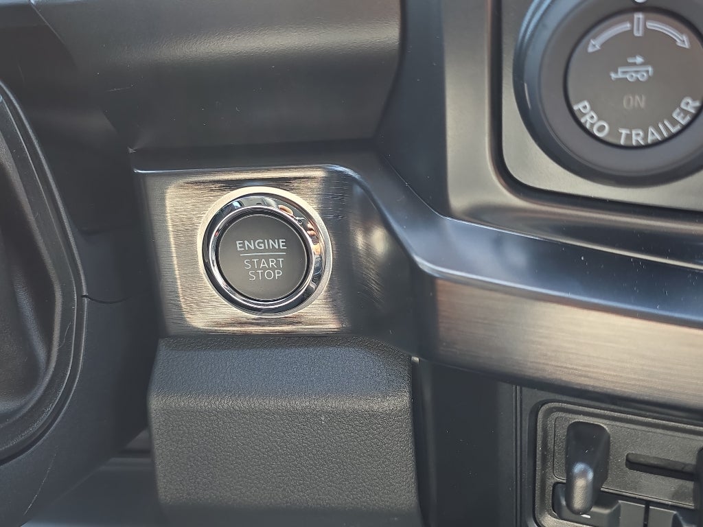 2026 Ford Super Duty LARIAT