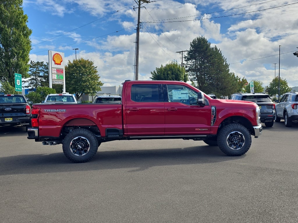 2026 Ford Super Duty LARIAT