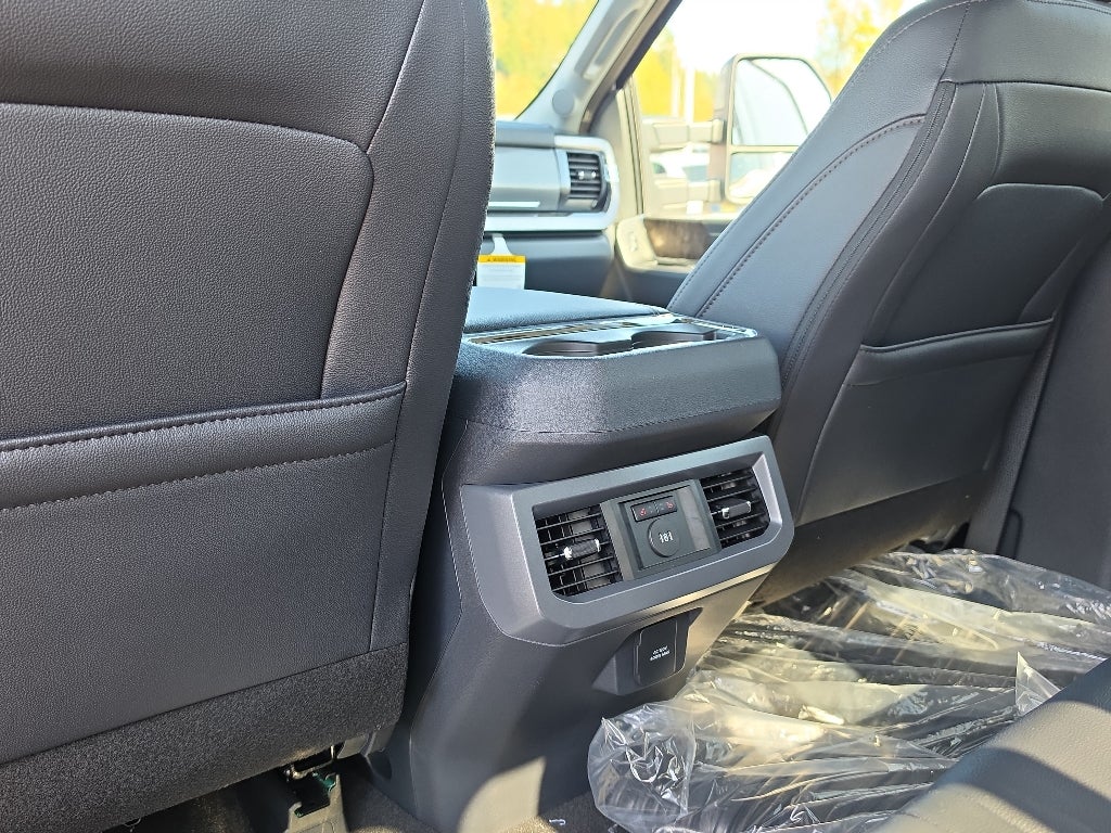2027 Ford Super Duty LARIAT
