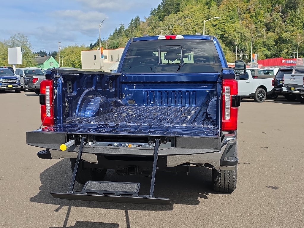 2027 Ford Super Duty LARIAT