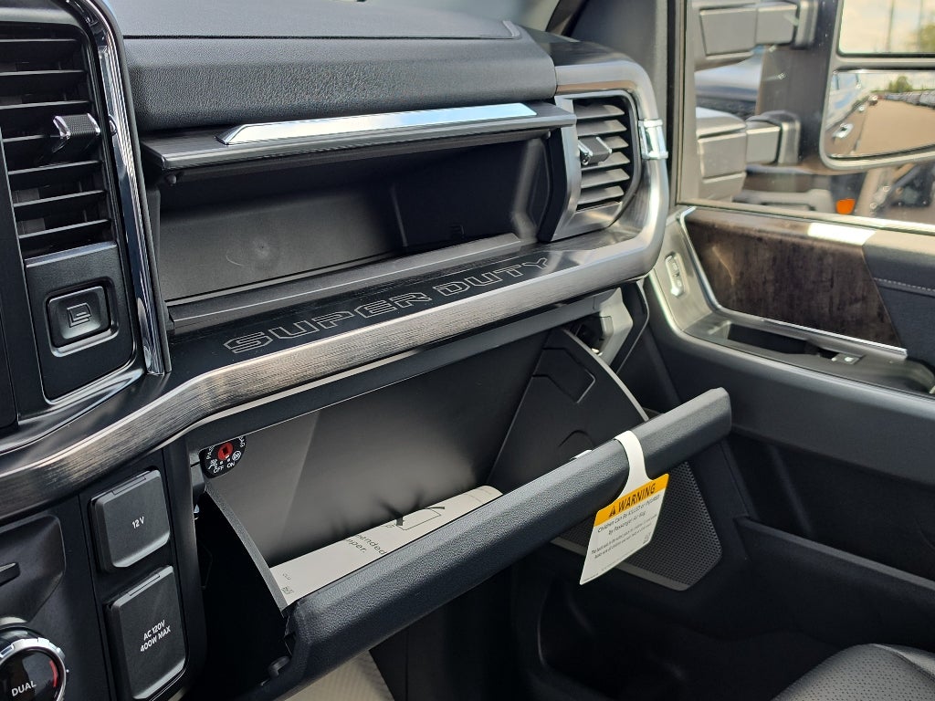 2027 Ford Super Duty LARIAT