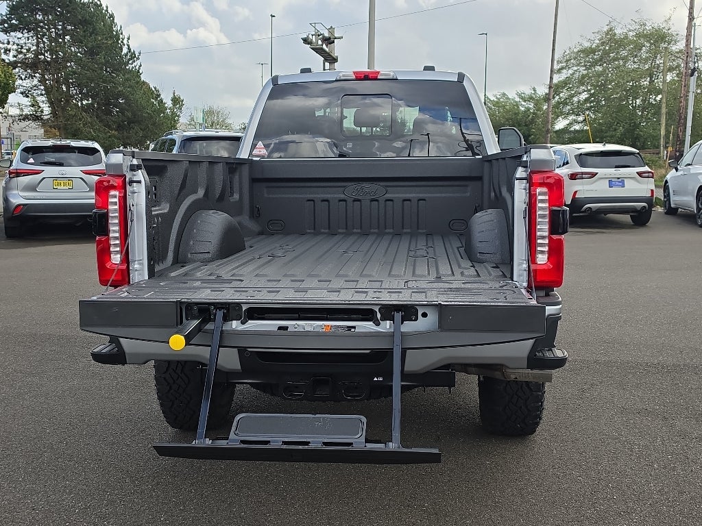 2027 Ford Super Duty LARIAT