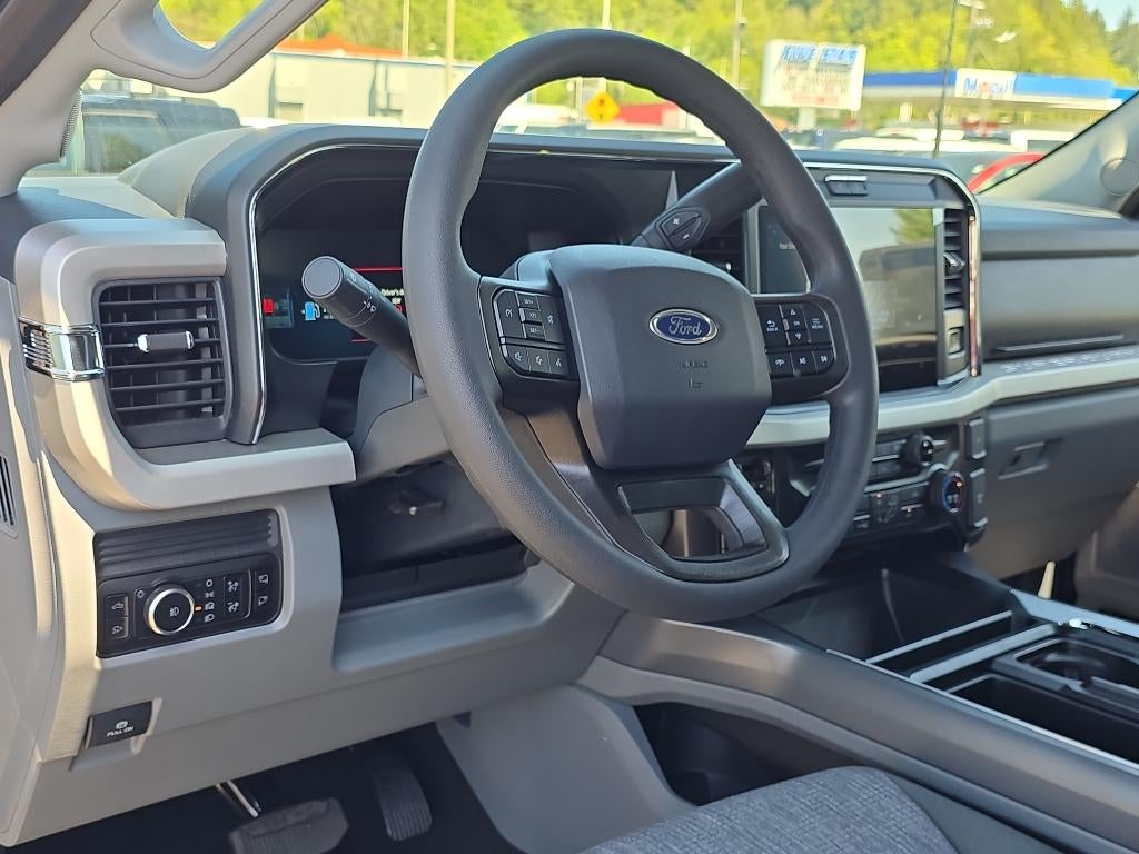 2025 Ford Super Duty XLT