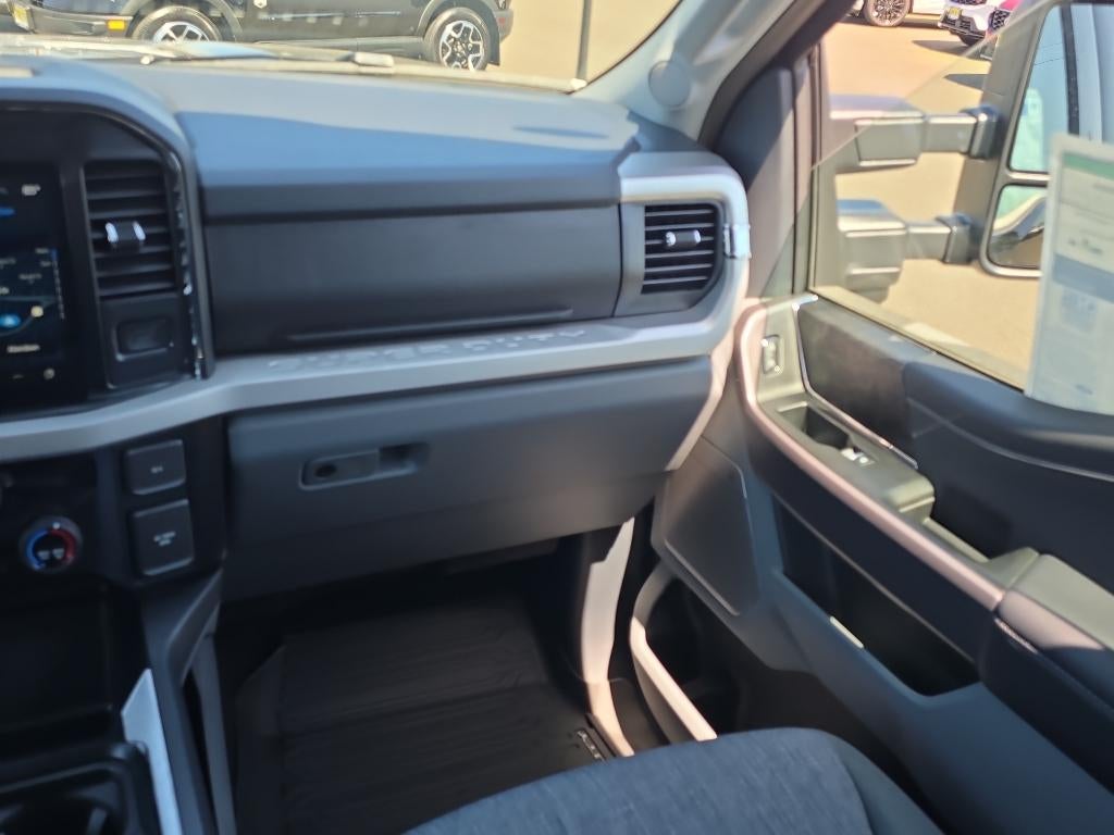 2025 Ford Super Duty XLT