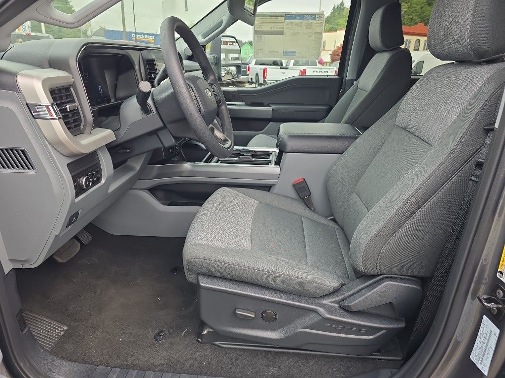 2025 Ford Super Duty XLT