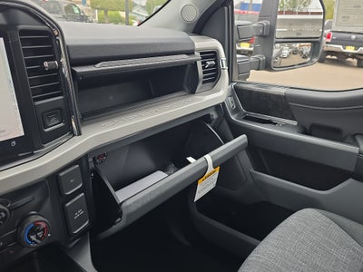 2025 Ford Super Duty XLT