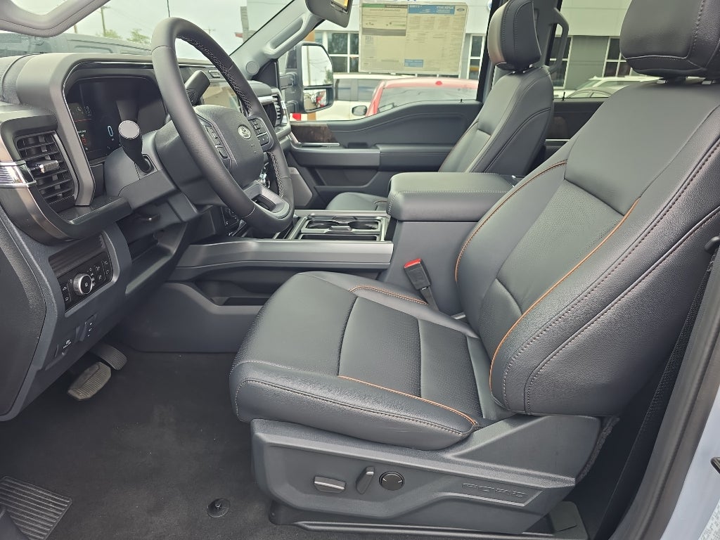 2026 Ford Super Duty LARIAT