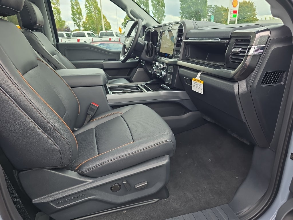 2026 Ford Super Duty LARIAT