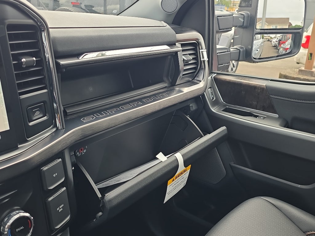 2026 Ford Super Duty LARIAT