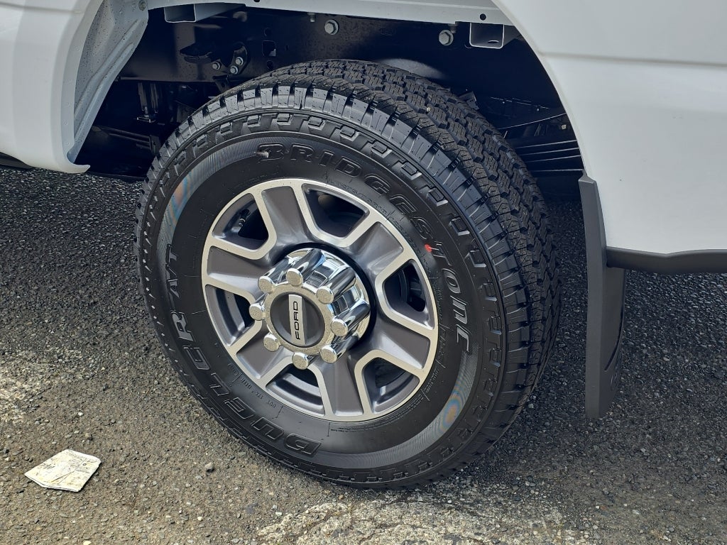 2026 Ford Super Duty LARIAT
