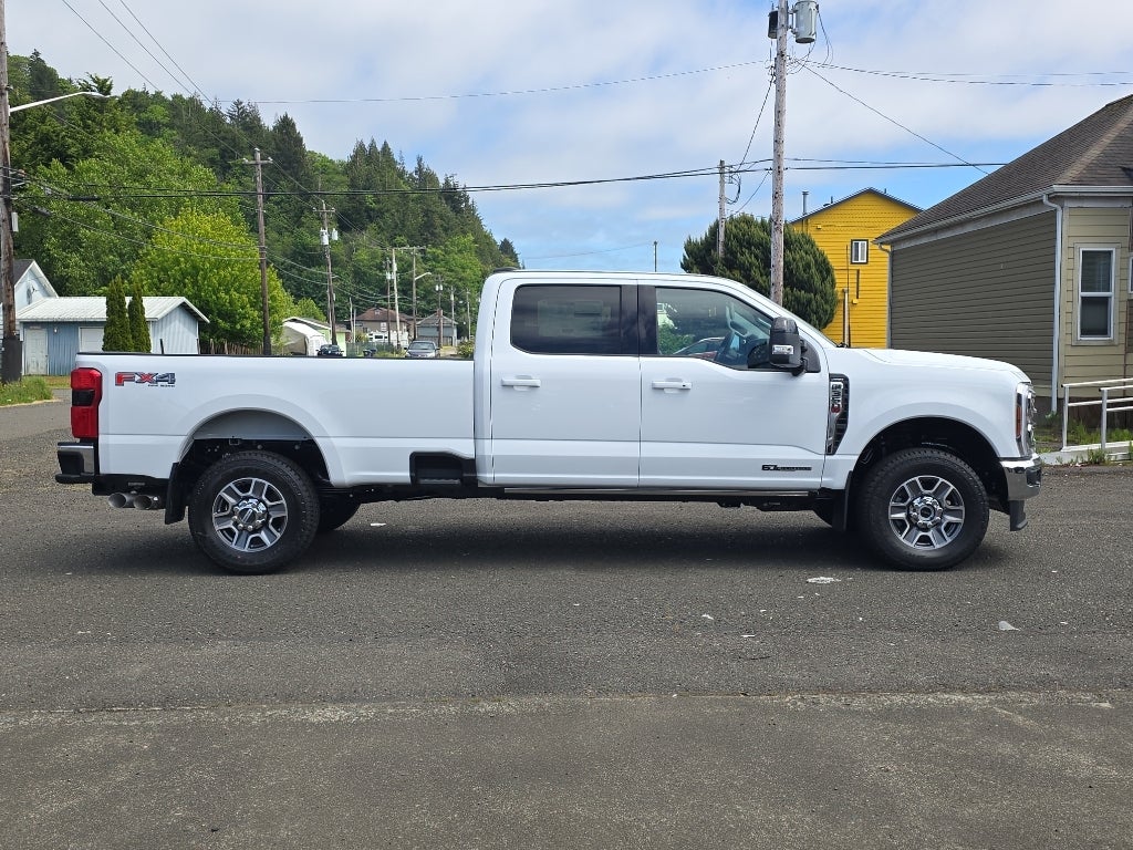 2026 Ford Super Duty LARIAT