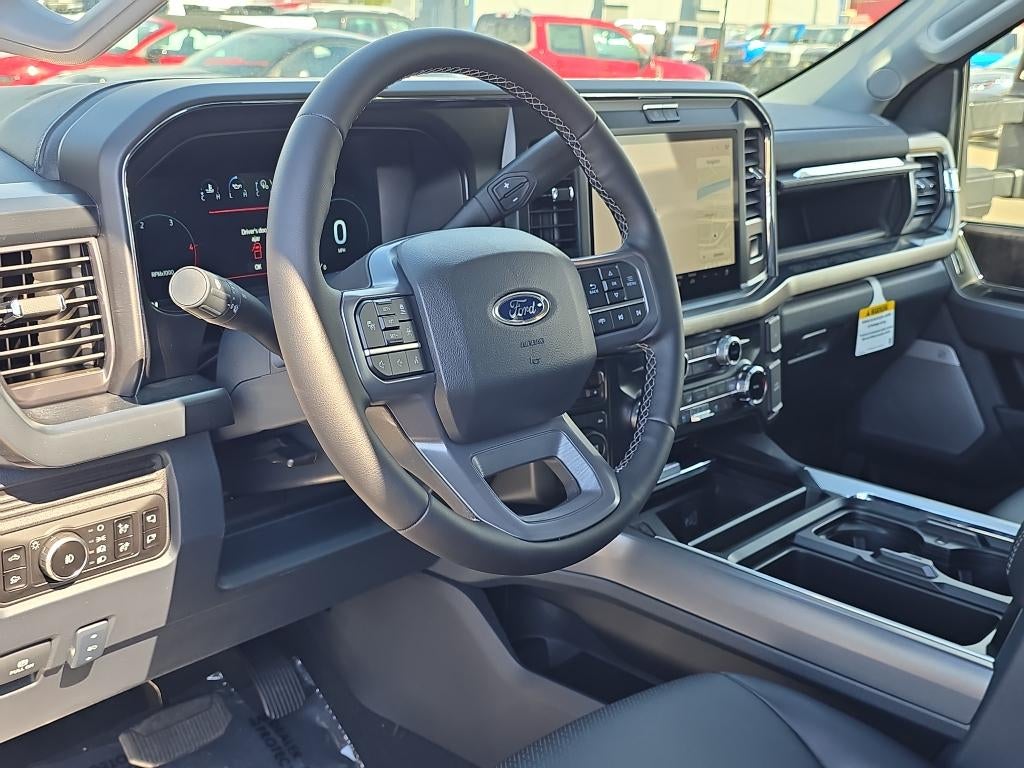 2025 Ford Super Duty LARIAT