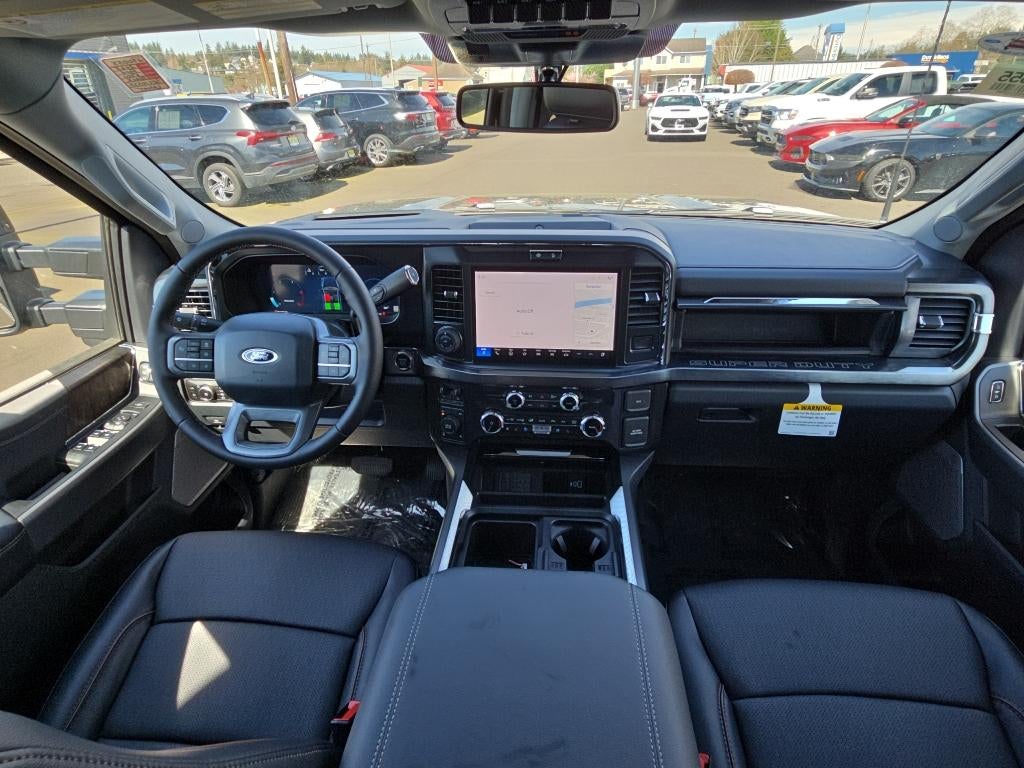 2025 Ford Super Duty LARIAT