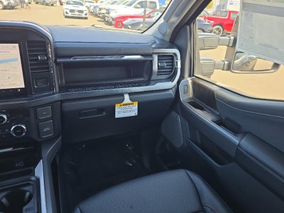 2025 Ford Super Duty LARIAT