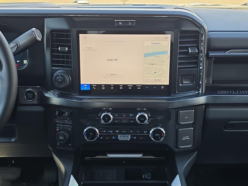 2025 Ford Super Duty LARIAT