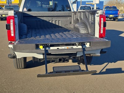 2026 Ford Super Duty LARIAT