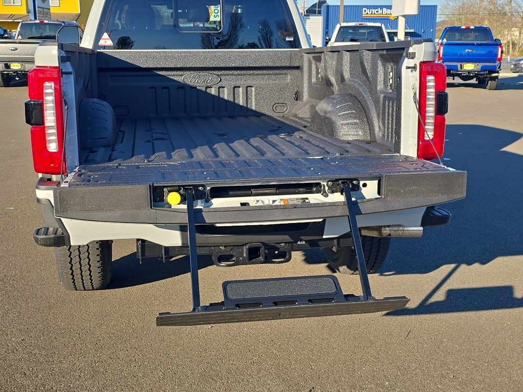 2026 Ford Super Duty LARIAT