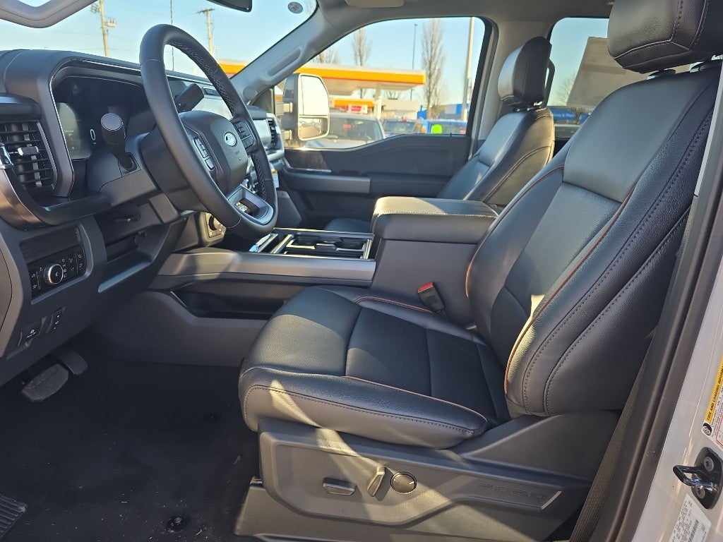 2026 Ford Super Duty LARIAT