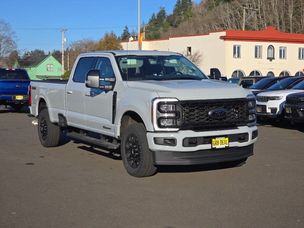 2026 Ford Super Duty LARIAT