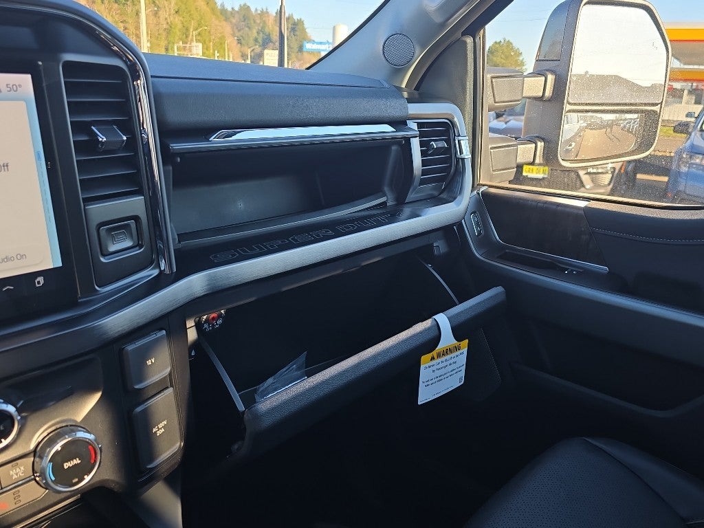 2026 Ford Super Duty LARIAT