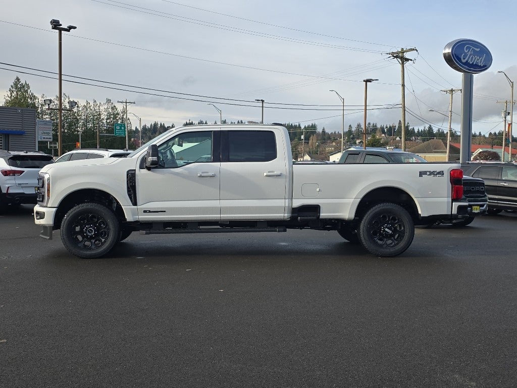 2026 Ford Super Duty LARIAT