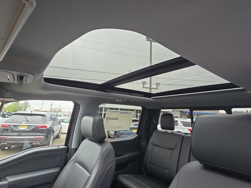 2025 Ford Super Duty LARIAT