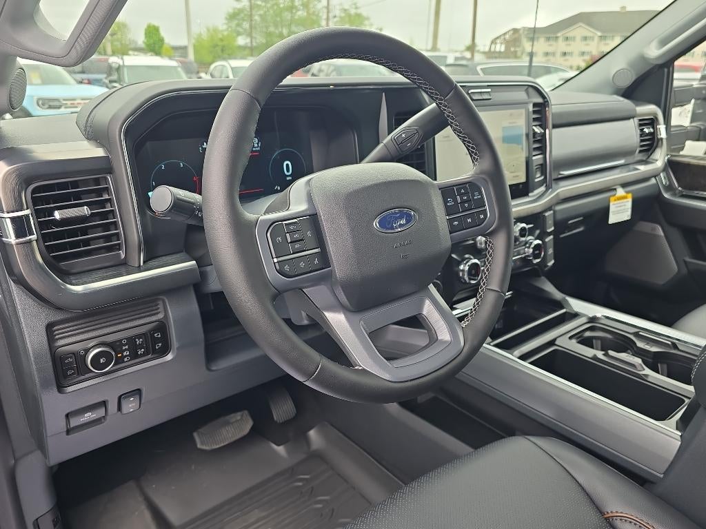 2025 Ford Super Duty LARIAT
