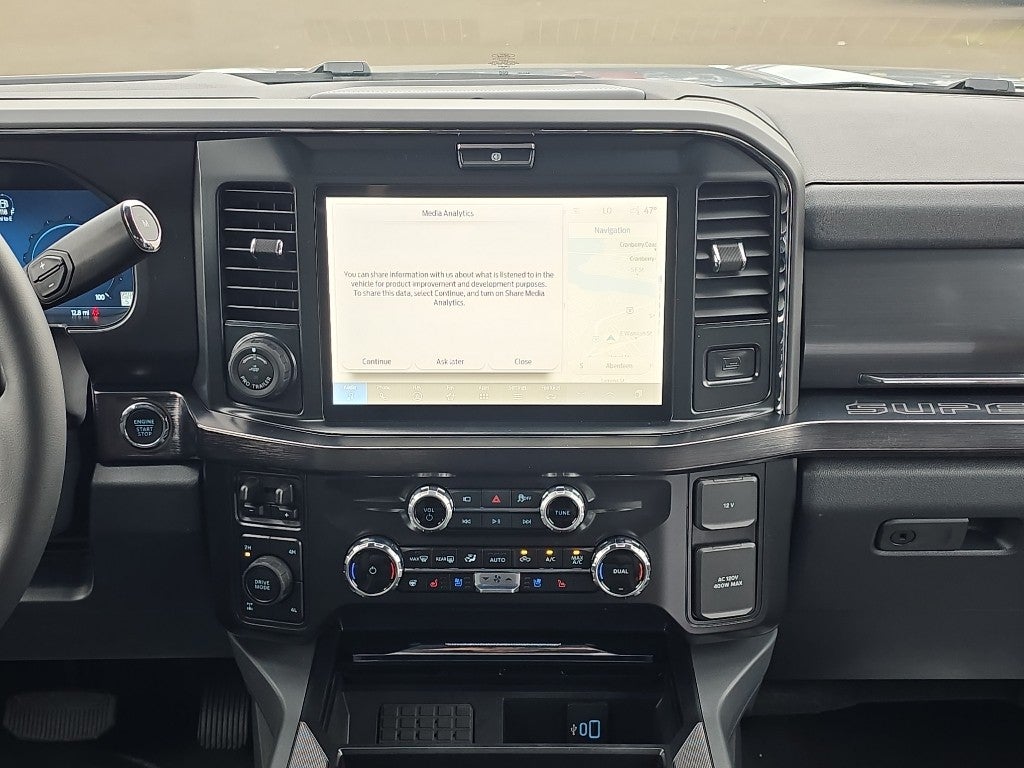 2026 Ford Super Duty LARIAT