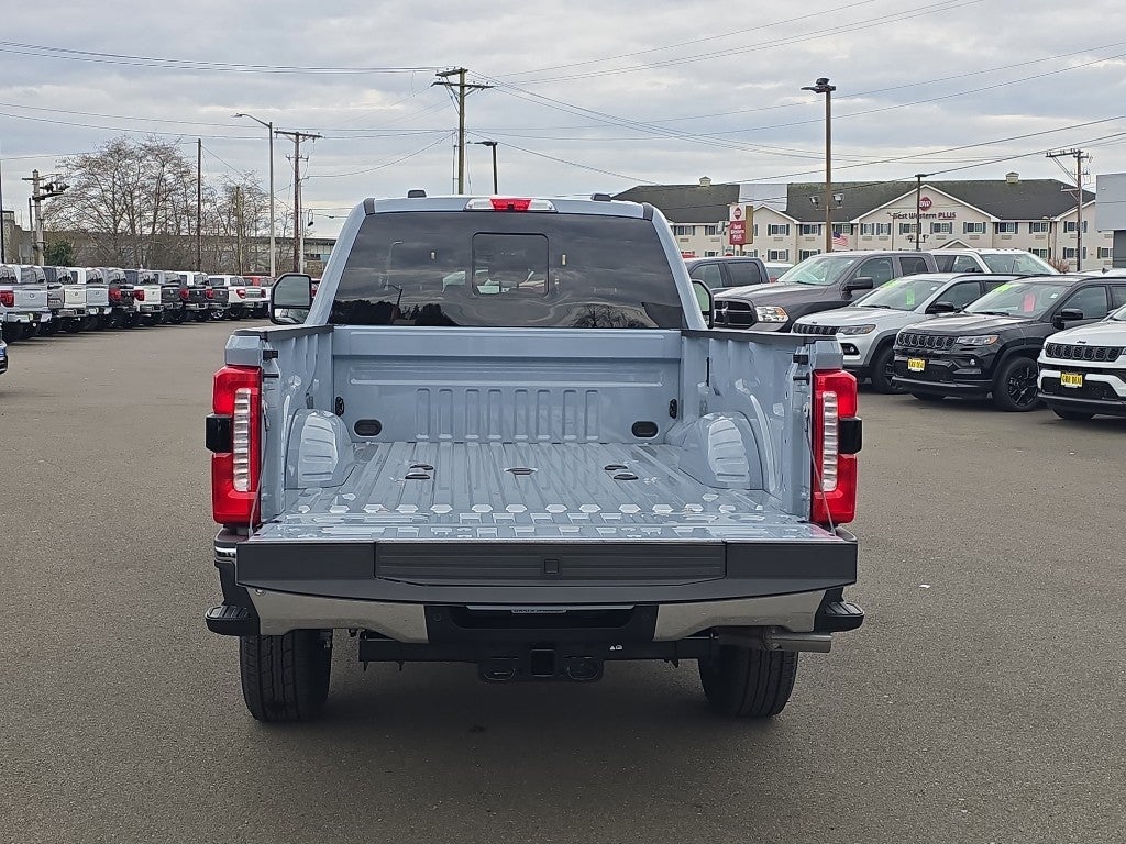 2026 Ford Super Duty LARIAT