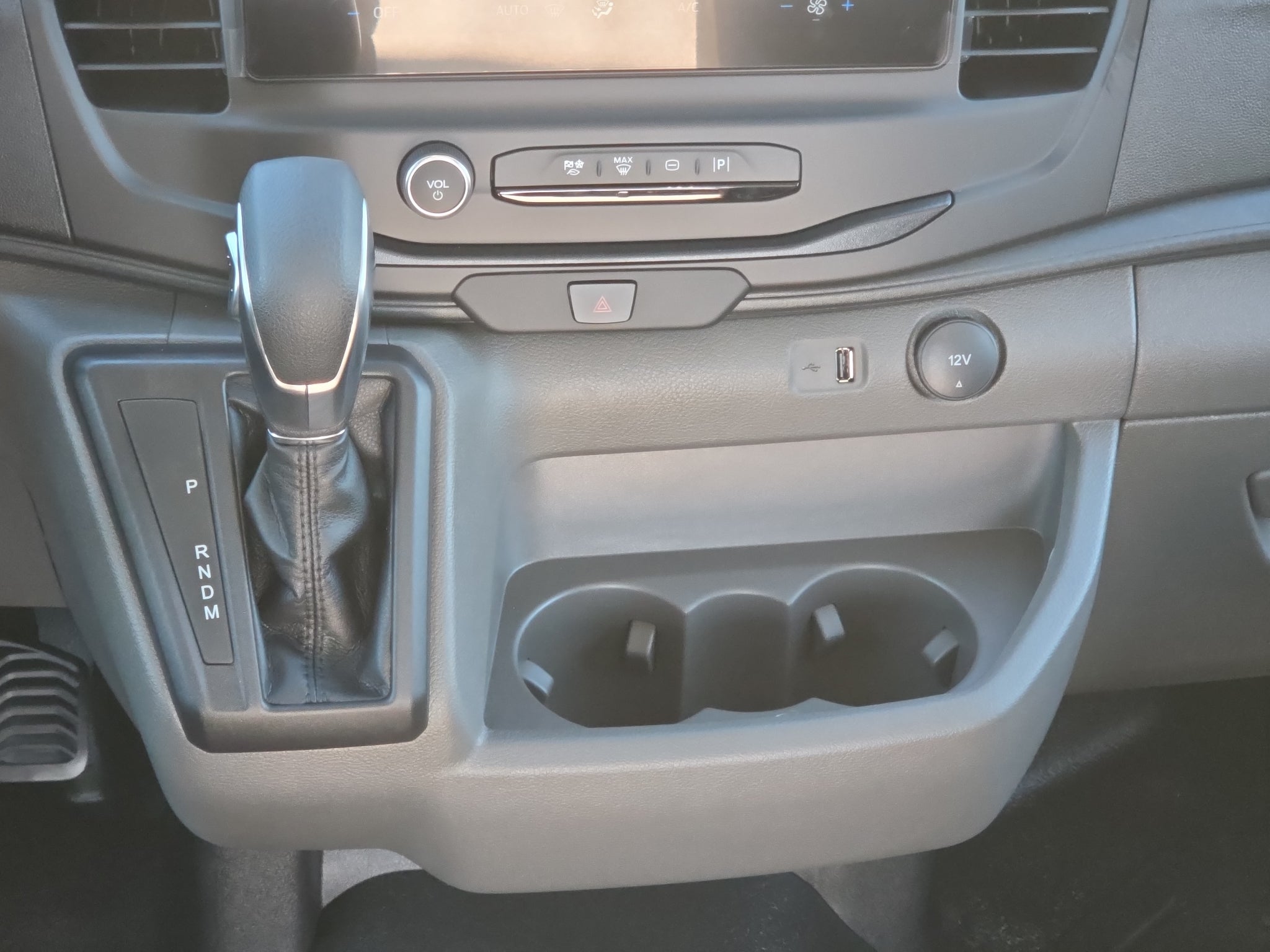 2026 Ford Transit Commercial Base