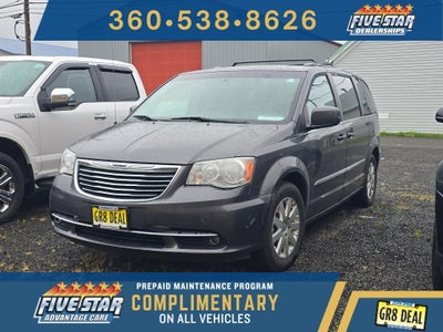 2016 Chrysler Town & Country Touring