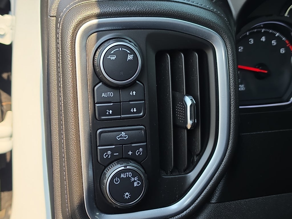 2019 Chevrolet Silverado 1500 LT - Photo 23