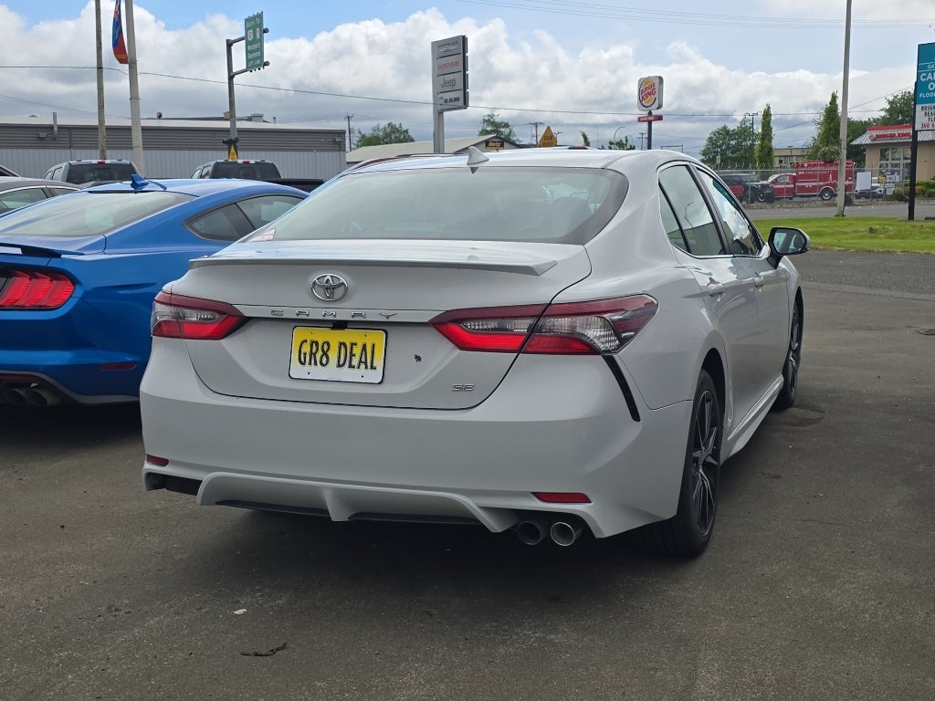 2022 Toyota Camry SE