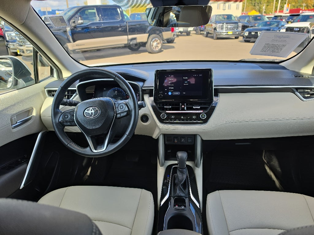 2024 Toyota Corolla Cross XLE