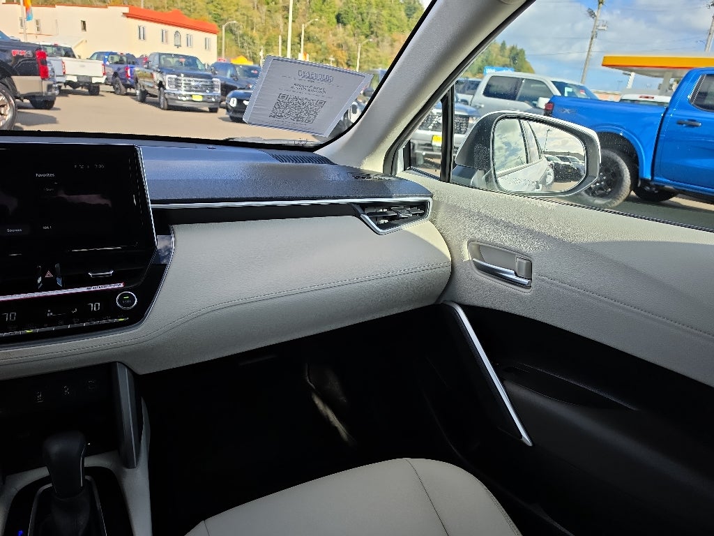 2024 Toyota Corolla Cross XLE