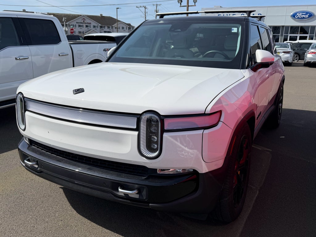 2023 Rivian R1S Adventure