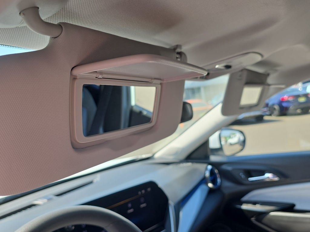 2025 Chevrolet Trax LT - Photo 13