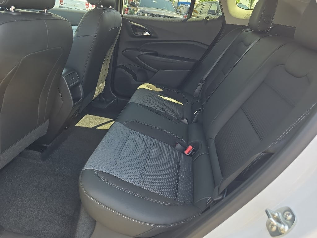 2025 Chevrolet Trax LT - Photo 17