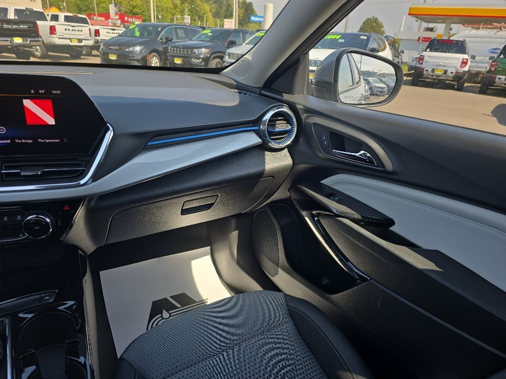 2025 Chevrolet Trax LT - Photo 22