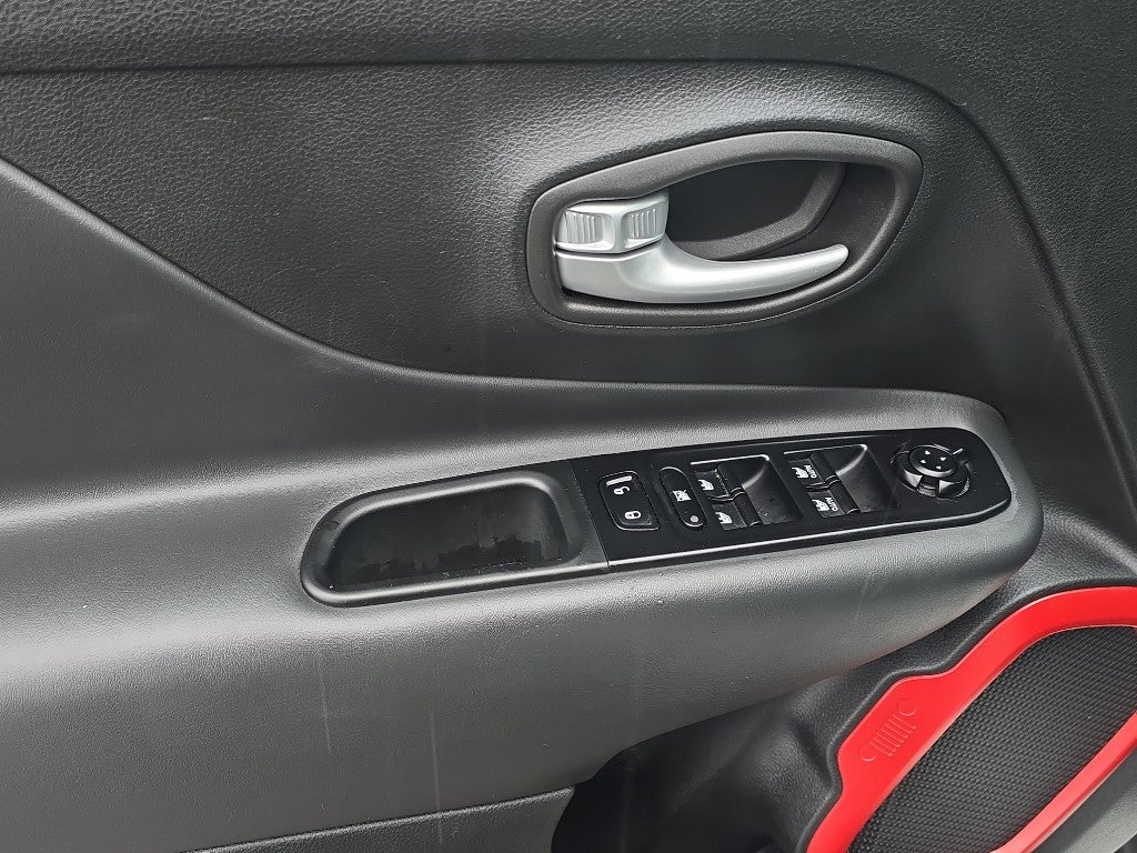 2023 Jeep Renegade Trailhawk