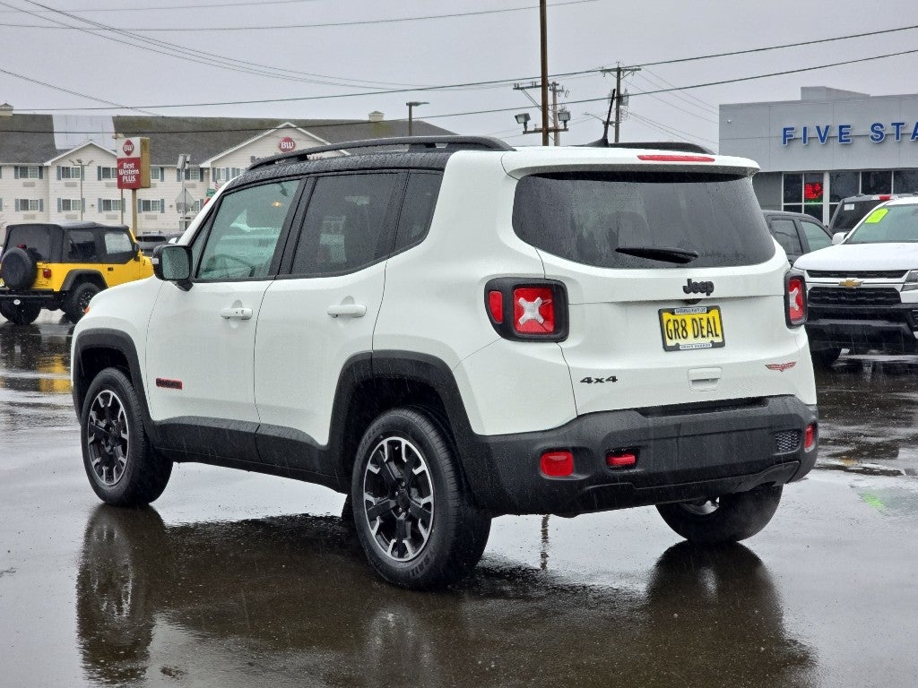 2023 Jeep Renegade Trailhawk